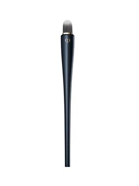 Cle de peau concealer brush